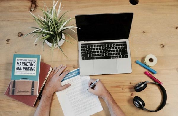 Cara Menulis Konten Ramah SEO Tanpa Terkesan Dipaksakan